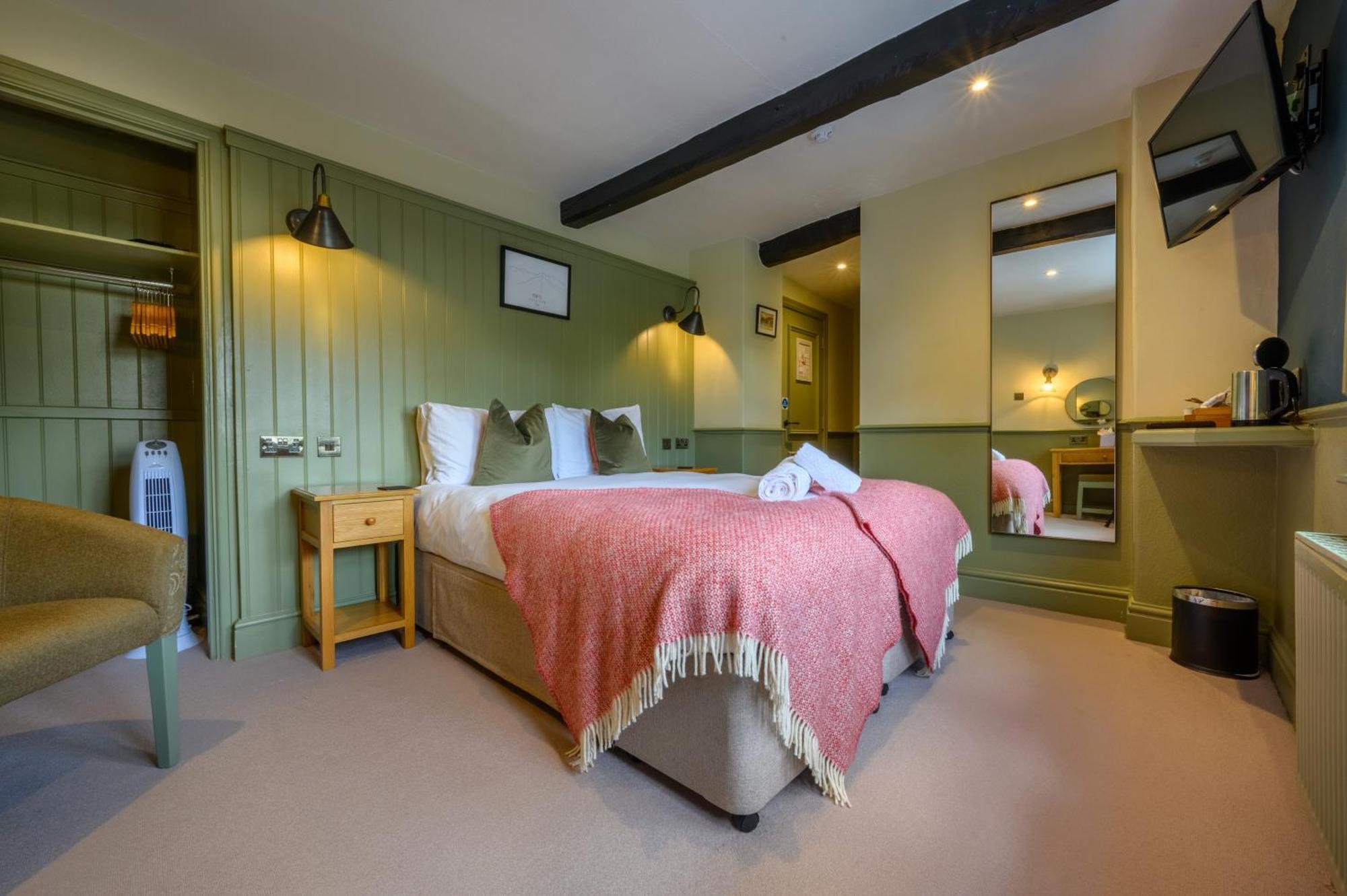 The Horse And Farrier Inn And The Salutation Inn Threlkeld Keswick Esterno foto